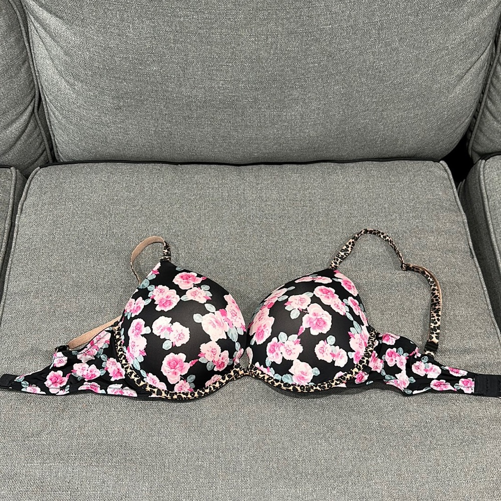 Victoria’s Secret Floral Push Up Bra 34DDD